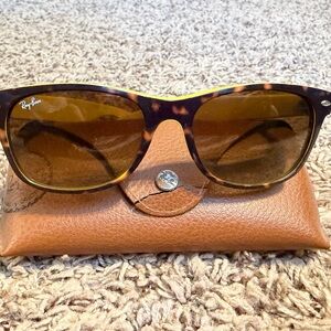 Ray-Ban Tortoise Brown Sunglasses Classic Wayfarer Style w/ Case